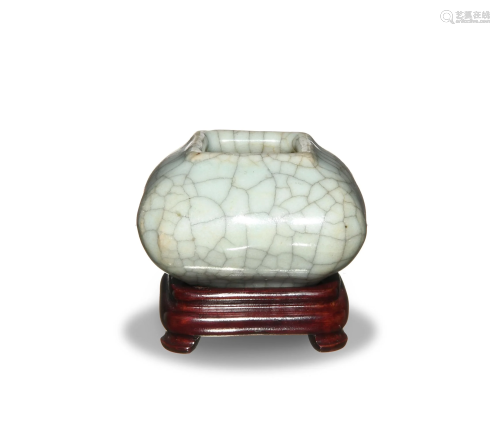 Chinese Ge Glazed Square Water Coupe, 18th Century十八世紀 哥釉四方水盂