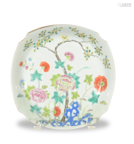 Square Chinese Famille Rose Bowl, Early-19th Century十九世紀早期粉彩四方盤