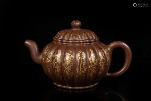 YIXING ZISHA 'CHRYSANTHEMUM FLOWER' LOBED TEAPOT