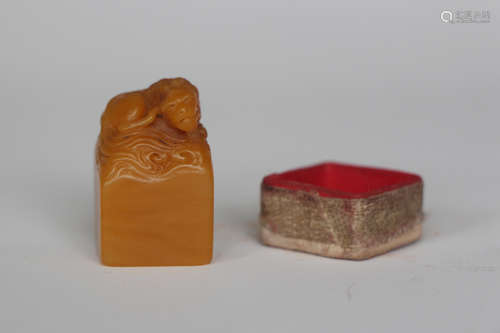 SHOUSHAN SOAPSTONE CARVED 'MYTHICAL BEAST' STAMP SEAL