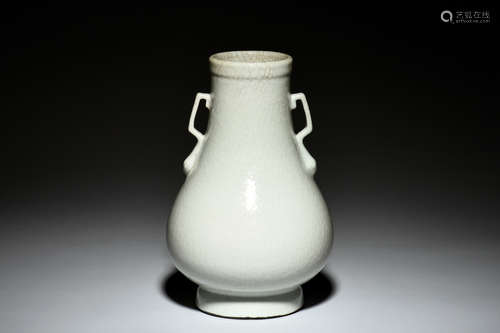 GUAN WARE TYPE VASE WITH HANDLES