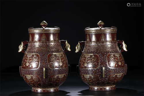 PAIR OF PURPLE GLAZED AND GILT 'DRAGONS' JARS WITH HANDLES AND LID, ZUN