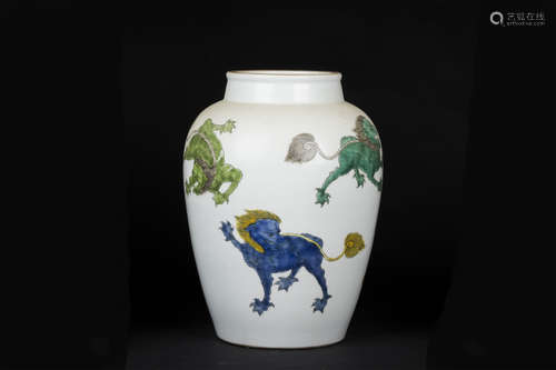 WUCAI 'MYTHICAL BEASTS' JAR