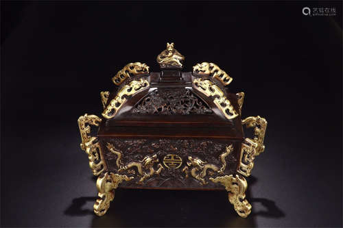 GILT BRONZE CAST AND CARVED 'DRAGONS' SQUARE CENSER WITH HANDLES AND LID