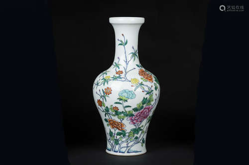 FAMILLE ROSE 'FLOWERS AND VINES' VASE, GUANYINPING