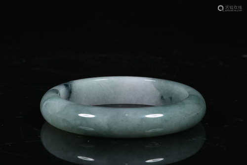 JADEITE ROUND BANGLE WITH CERTIFICATE