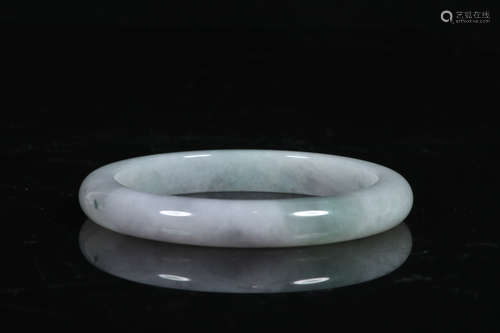 JADEITE ROUND BANGLE WITH CERTIFICATE