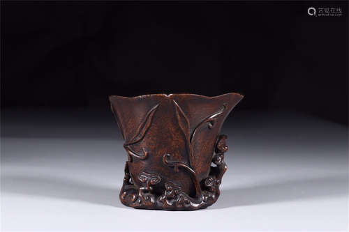 ALOE WOOD CARVED 'LINGZHI FUNGUS' RITUAL WINE CUP