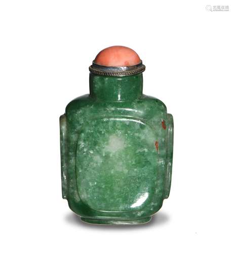 Chinese Jadeite Snuff Bottle, 19th Century十九世纪 翡翠铺首耳方鼻烟壶