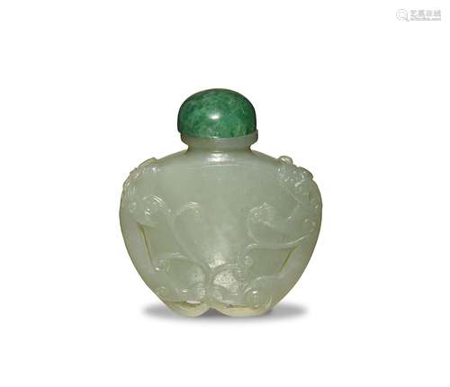 Jade Snuff Bottle with Carving of Chilong, 18th Century十八世紀 玉雕螭龍鼻煙壺