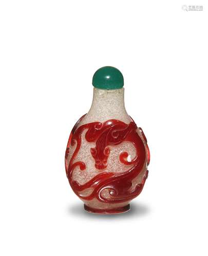 Chinese Peking Glass Snuff Bottle, 18th Century十八世紀 料器紅螭龍鼻煙壺