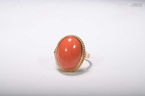 A 18K gold coral ring