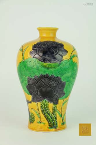 Qing dynasty bottle with lotus pattern