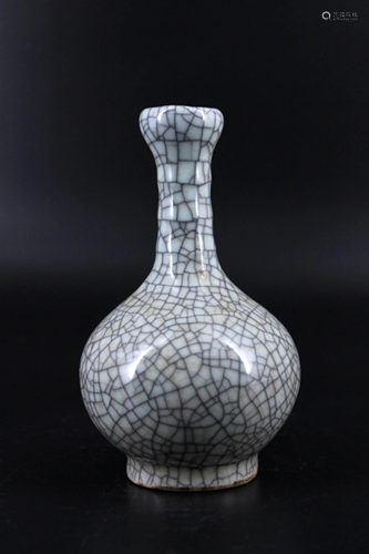 Song Porcelain GuanYao Vase