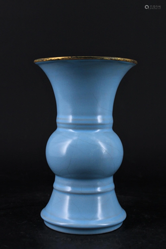 Song Porcelain Ruyao Vase with Gold Gilt…