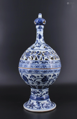 Ming Porcelain Blue&White Floral Vase