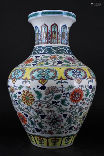 Large Chinese Qing Porcelain DouCai Vase