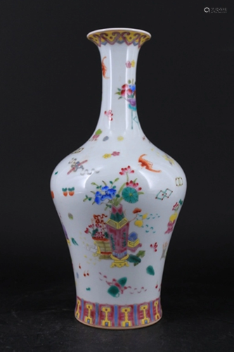 Chinese Qing Porcelain Famille Rose Vase