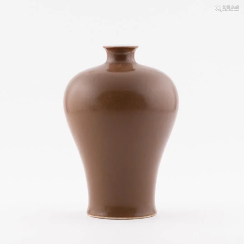 QIANLONG ZIJIN GLAZED MEIPING JAR