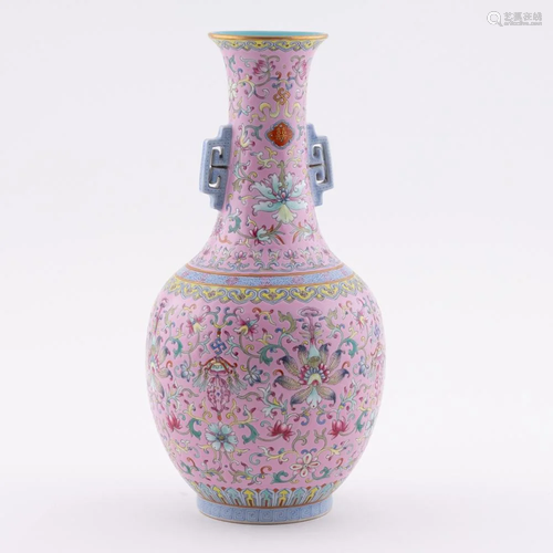 QING JIAQING FAMILLE ROSE AMPHORA …