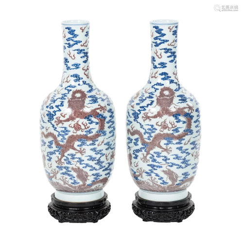 PR. LARGE QING JIAQING VASES ON STAND