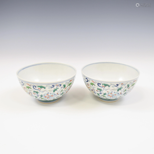 PAIR QIANLONG DOUCAI MORNING GLO…