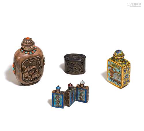 THREE SNUFFBOTTLE AND A SMALL OPIUM BOX. Origin: China. Dynasty: Qing dynasty (1644-1912).