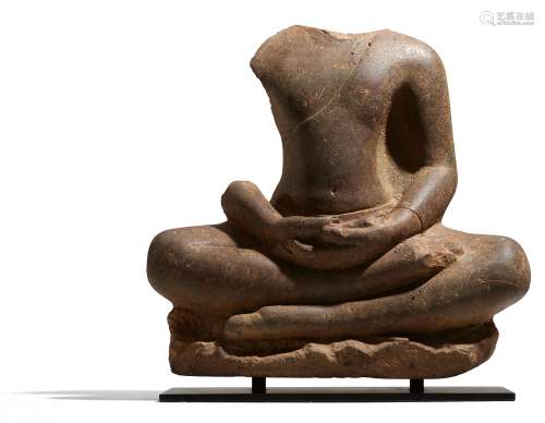 IMPORTANT BUDDHA IN MEDITATION. Origin: Khmer. Dynasty: Pre-Angkor period (100-900). Date: Late