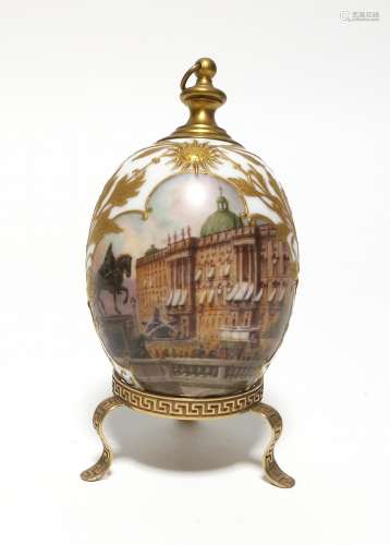 PORCELAIN EASTER EGG FLACON WITH VEDUTA OF THE BERLIN CITY PALACE. KPM. Berlin. Date: 19th
