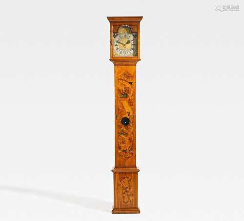 BAROQUE WALNUT WOOD LONGCASE CLOCK WITH ACORN WOOD INLAYS. Hechingen. Date: Around 1720-30. Maker/
