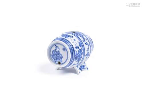 A Meissen blue and white spirit barrel, second quarter 18th century