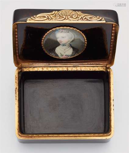 A tortoiseshell snuff box with a portrait miniatureRectangular gilt copper and tortoiseshell snuff