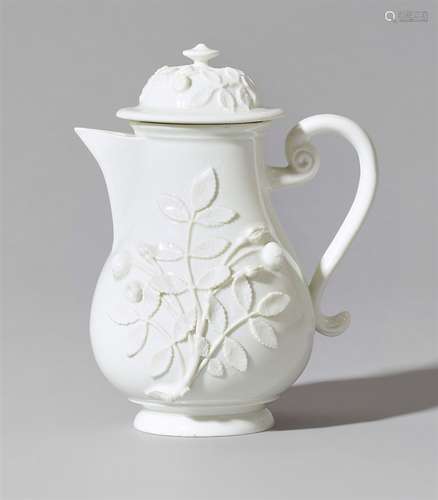 An early Meissen porcelain coffee pot with roses in reliefBöttgerporzellan mit Relief. Böttger