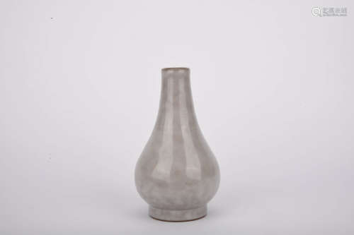 A Chinese Royal kiln Porcelain gall-shaped vase