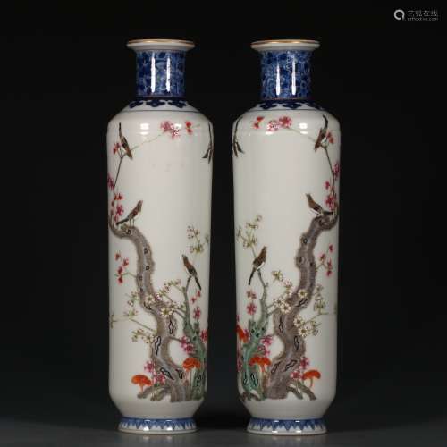 A Pair of Chinese Blue and White Famille Rose Gilt Floral Porcelain Vase