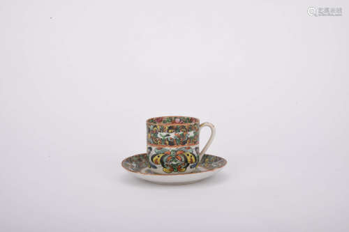 A Chinese Kwon-Glazed cup with butterfly pattern