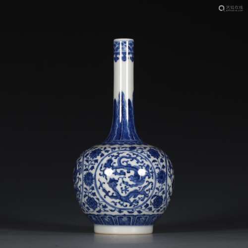 A Chinese Blue and White Porcelain Flask