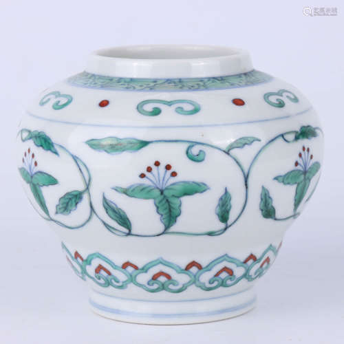 A Chinese Doucai floral decorated porcelain jar