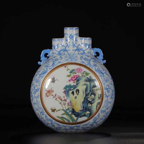 A Chinese Famille Rose Flower&Bird Pattern Porcelain oblate Vase