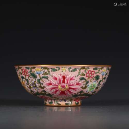 A Chinese Enamel Gilt Floral Porcelain Bowl