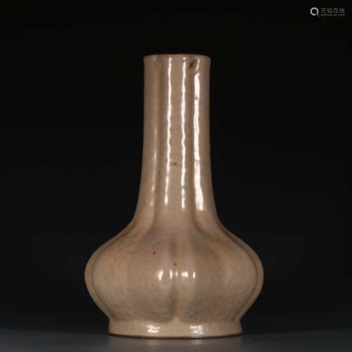 A Chinese Royal Kiln Yellow Glaze Porcelain Vase