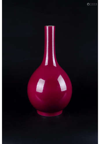 A Chinese carmine Porcelain Vase