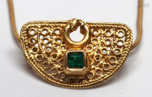 Emerald, 14k yellow gold pendant-necklace