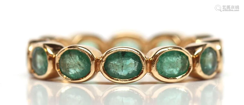 Emerald, 18k yellow gold eternity ring