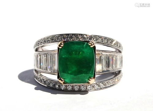 Emerald, diamond, 18K white gold ring