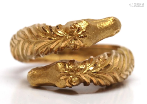 18k yellow gold horse ring