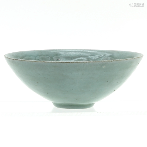 A Korean Celadon Glaze Bowl