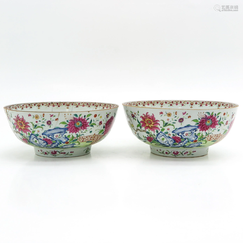 A Pair of Famille Rose Bowls