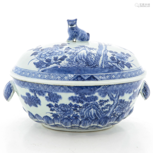 A Chinese Porcelain Toureen