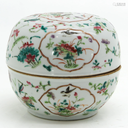 A Round Box with Cover